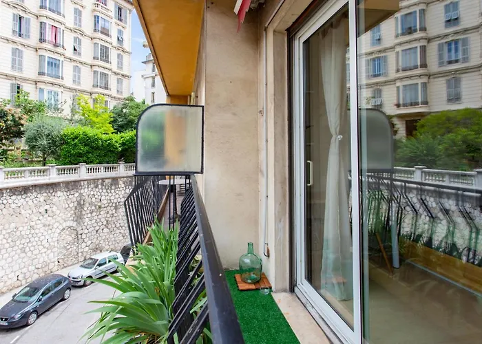 26 Nice , La Riviera